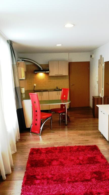 Lucas 10 Apartments Cluj-Napoca Ngoại thất bức ảnh