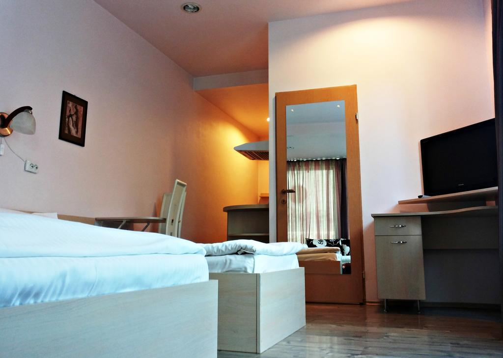 Lucas 10 Apartments Cluj-Napoca Phòng bức ảnh