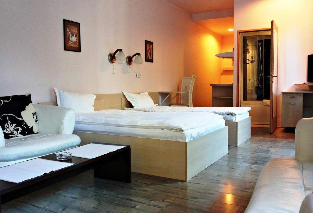 Lucas 10 Apartments Cluj-Napoca Ngoại thất bức ảnh